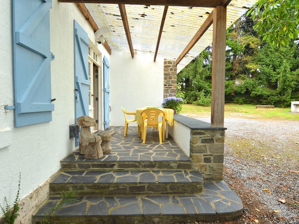 Furnished Bungalow In Monceau En Ardenne With Garden Barbecue Oizy Εξωτερικό φωτογραφία