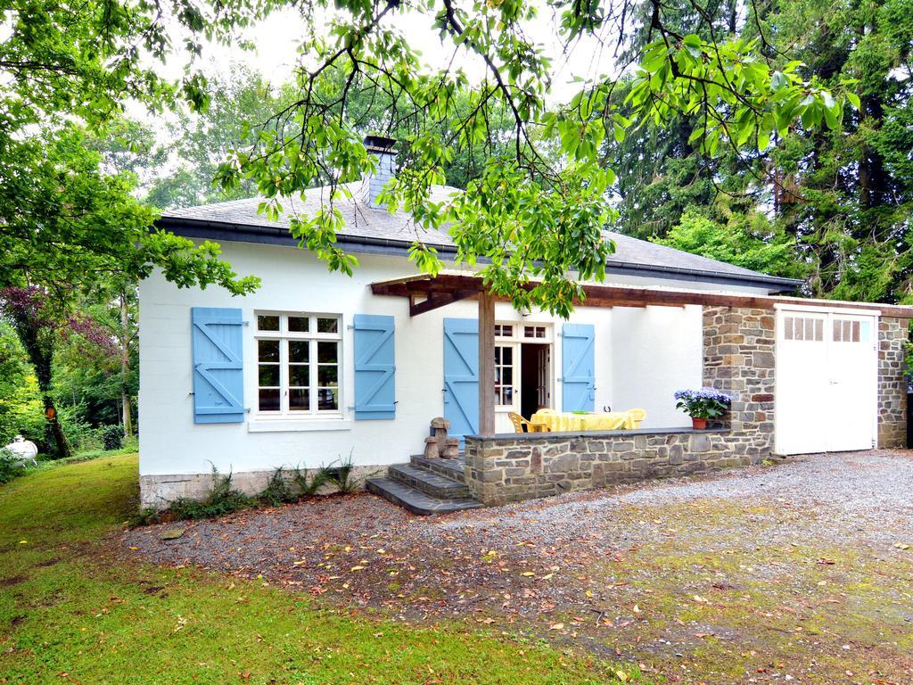 Furnished Bungalow In Monceau En Ardenne With Garden Barbecue Oizy Εξωτερικό φωτογραφία